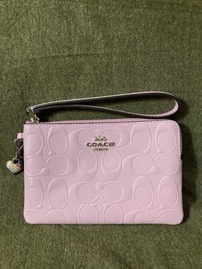 Coach Corner Zip Patent Leather Wristlet